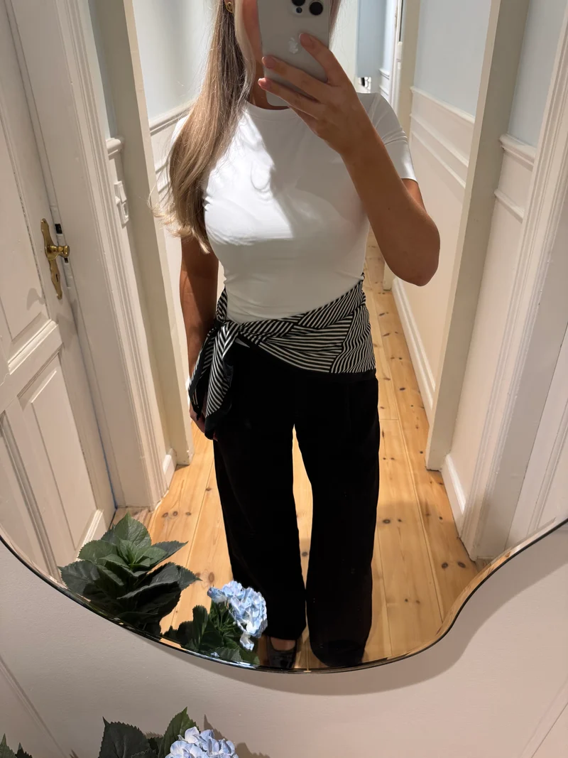Clara tørklæde sort