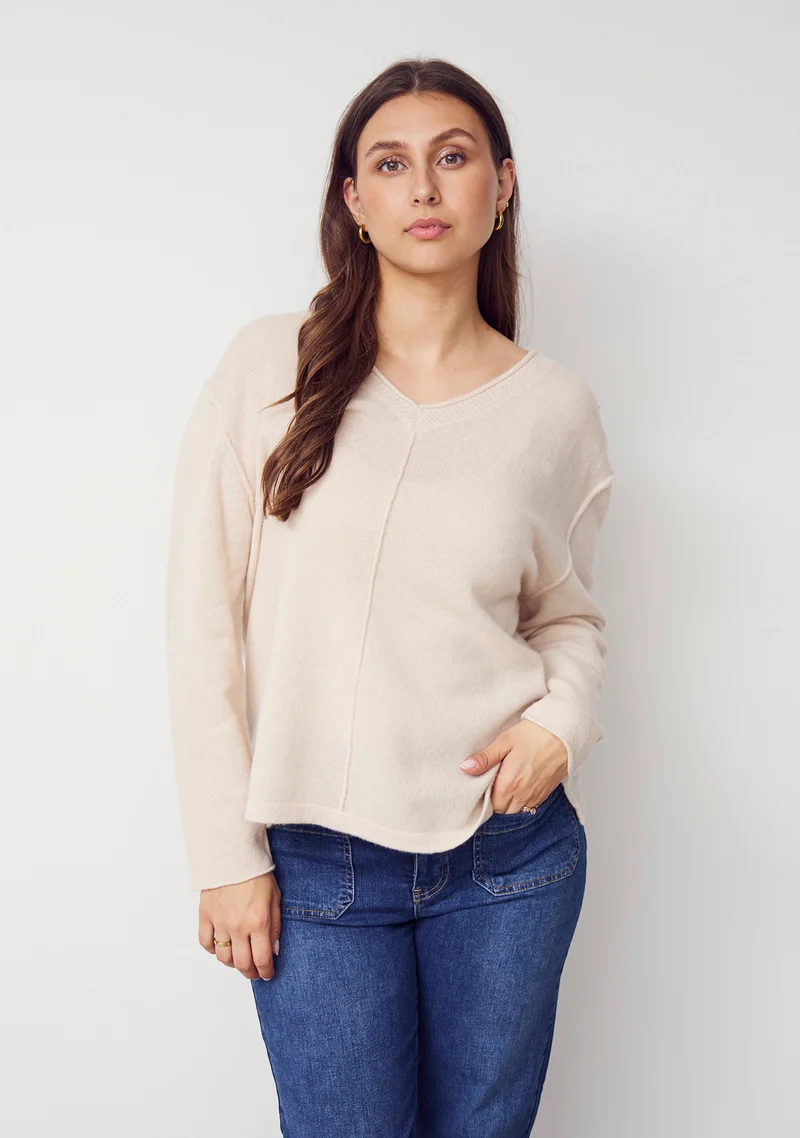 Robin V-Neck Pullover - Cream