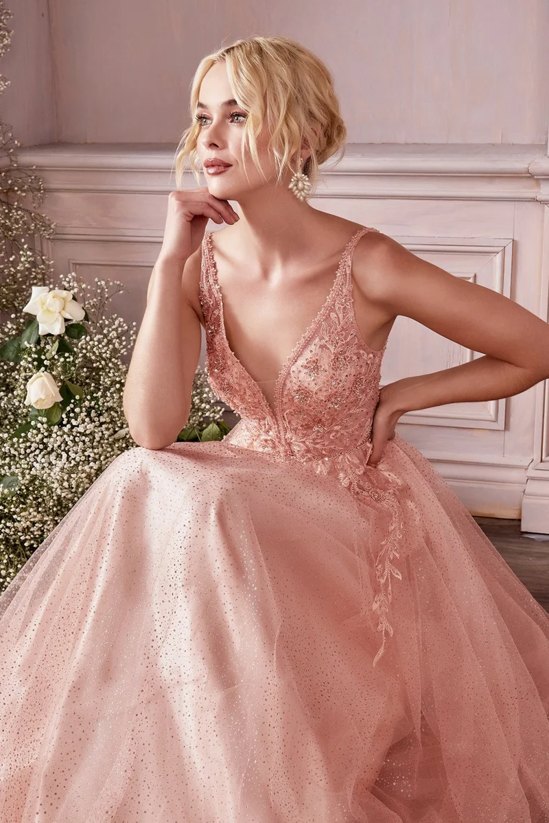 LAGERAD TYLL A-LINE GOWN av Cinderella Divine CD0196 - Speciellt tillfälle/kurvor