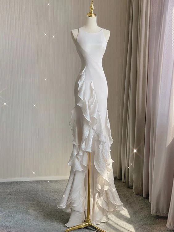 Elegant Vit Slida Halter Rygglös Bröllopsklänning