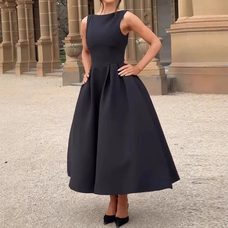 Sophie | Elegant Svart Ärmlös Sommarklänning för Midsommar