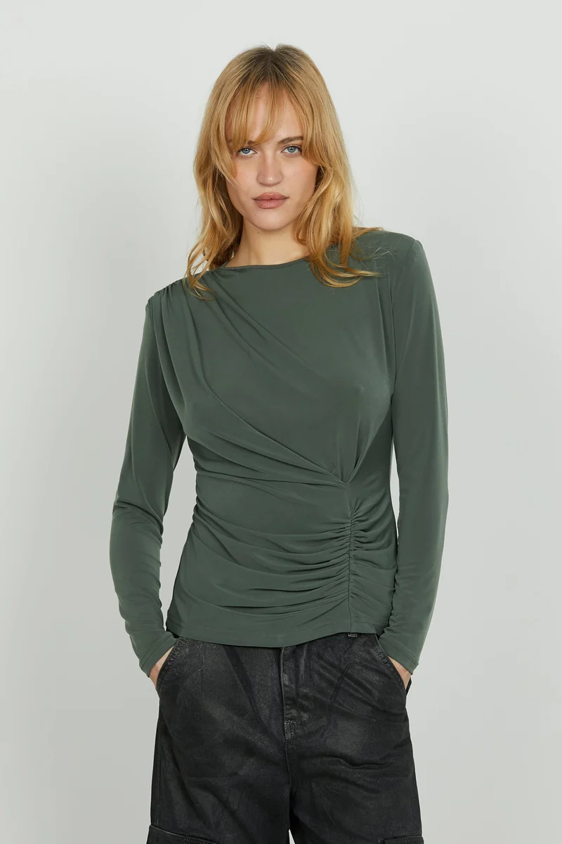 Sofia | Elegant Vit Blus Med Lång Ärmar och Veckad Midja