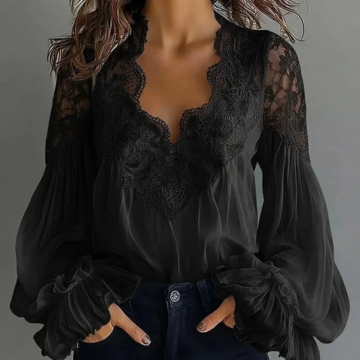 Emma | Elegant Långärmad Blus med Spets och Volanger