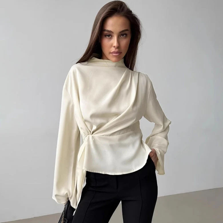 Emma | Elegant Chiffongskjorta med Klockärmar