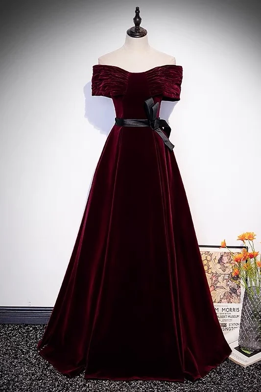 Off Shoulders Burgundy Velvet balklänning