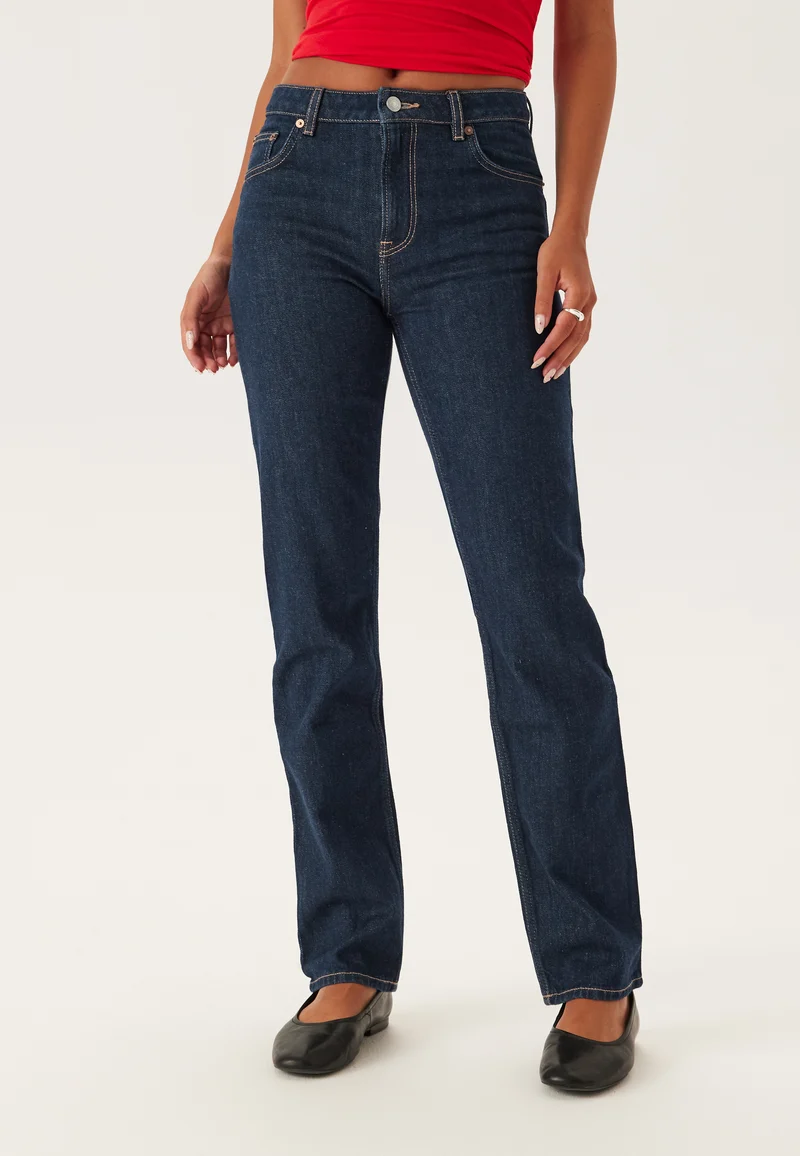 Straight Stretch Jeans