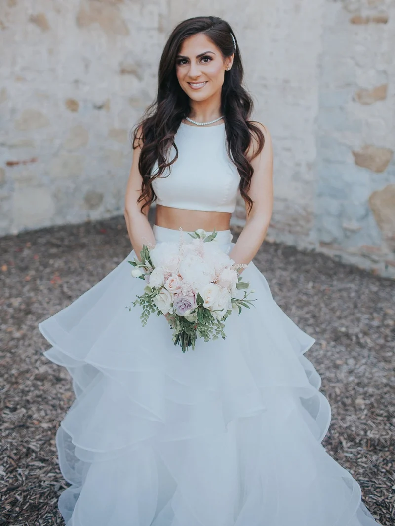 Crop Top Halter Organza Tvådelad Bröllopsklänning med Volanger kjol