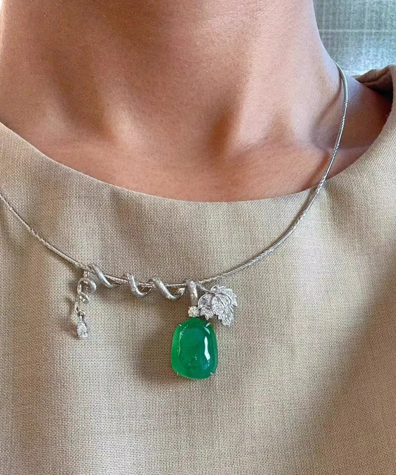 Damhalsband Grön Kort Stilrent med Jade och Zirkon