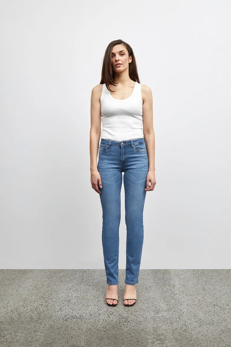Jeans Emma medium blue 32" långa