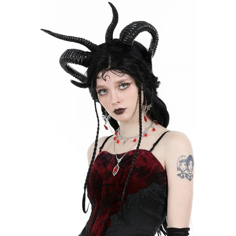 Gothic Bat Ruby örhängen för kvinnor
