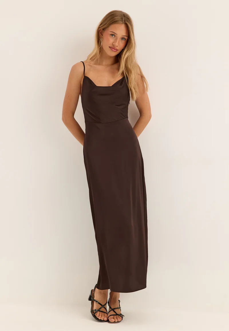 Viravenna Strap Ankle Dress