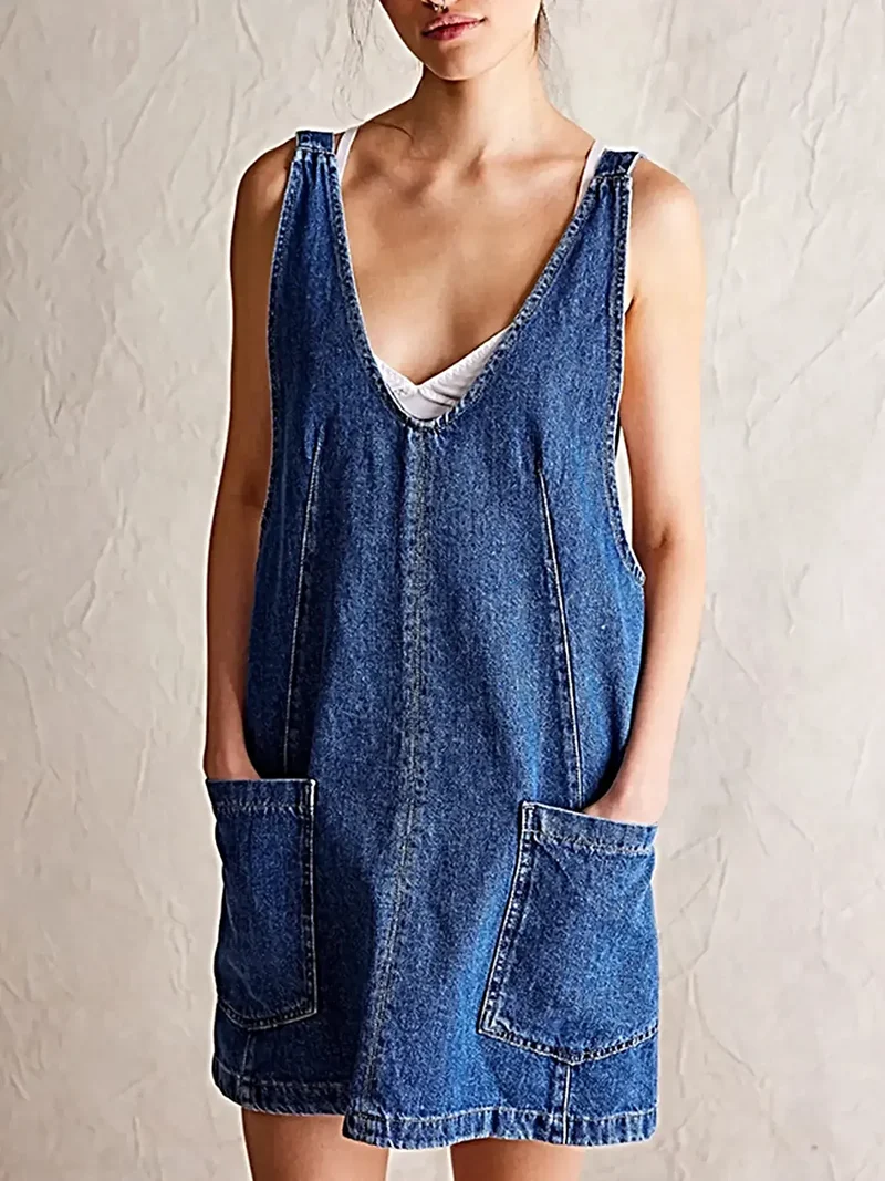 Lyxig denimklänning med överdimensionerad V-ringning och fickor fram - Perfekt för alla tillfällen