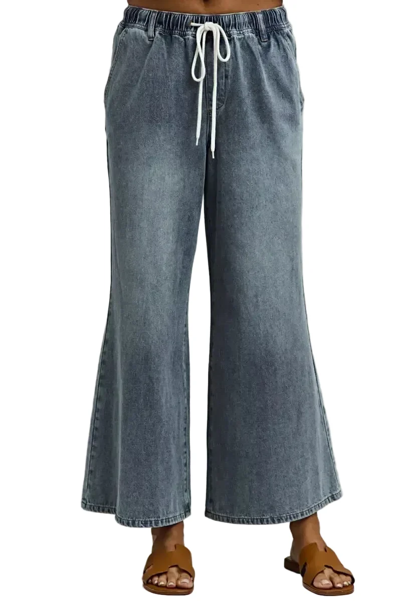 Eleganta SO ME Mid Rise Flare Jeans med Resår i Midjan – Perfekt för Moderiktiga Kvinnor