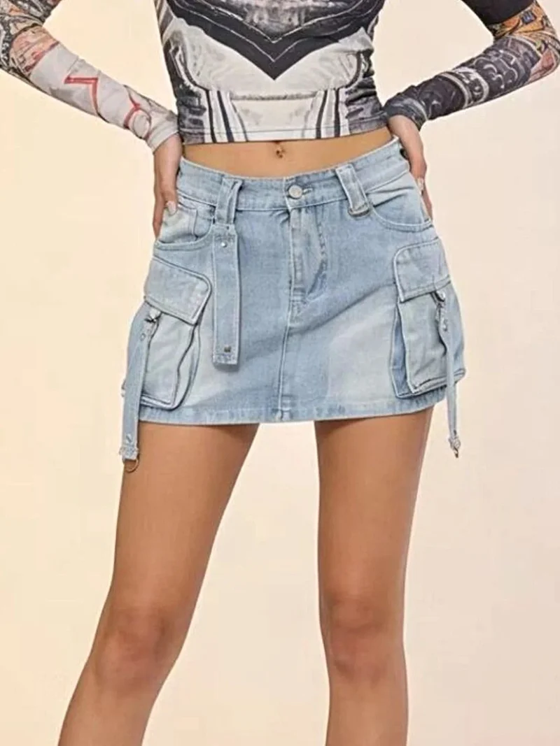 Tvättad denim cargokjol med fickor - 85 % bomull, klassisk och snygg design
