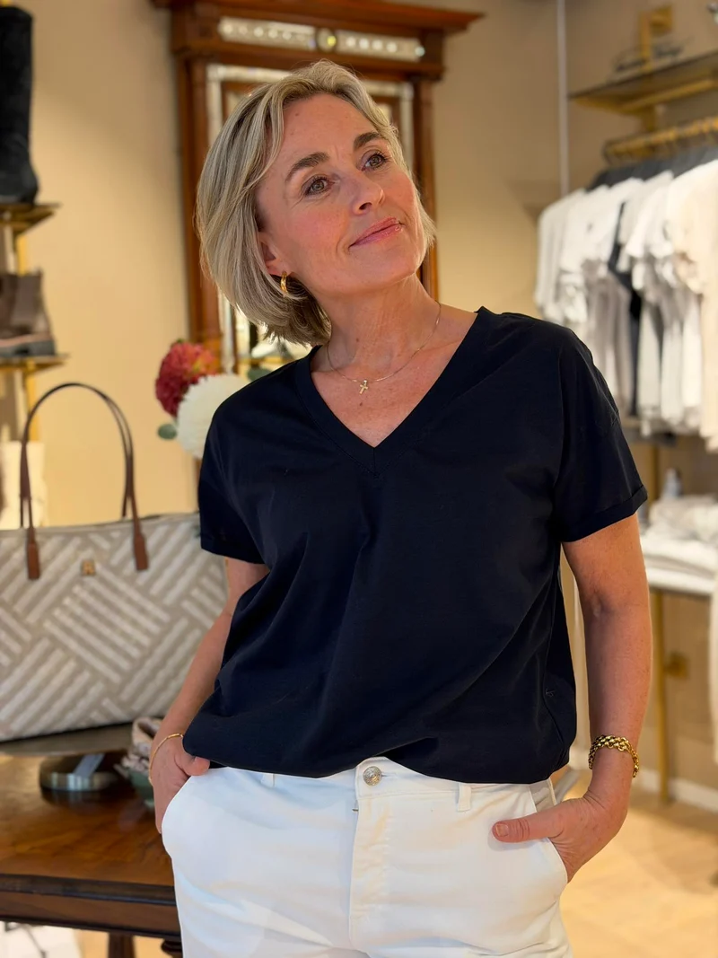T-shirt V-neck