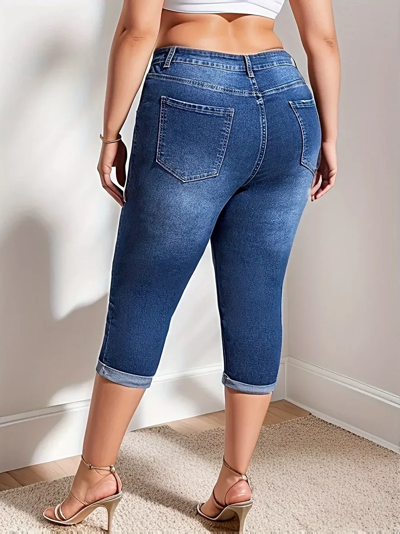 Eleganta plusstorleks denimcapris med rullad fåll och hög midja - bekväm stretchig passform