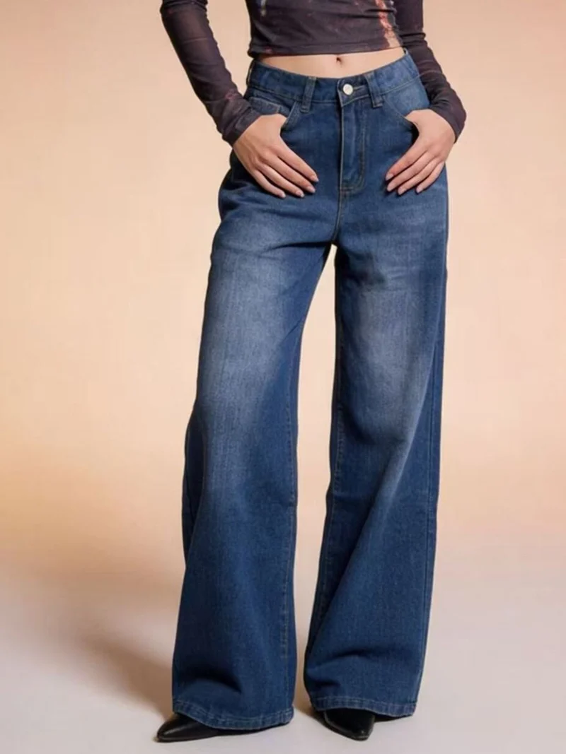 Högmidjade jeans med vida ben