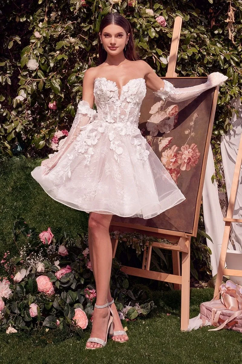 Blommig applicerad Sweetheart Neckline Kort brudklänning av Andrea och Leo WL020