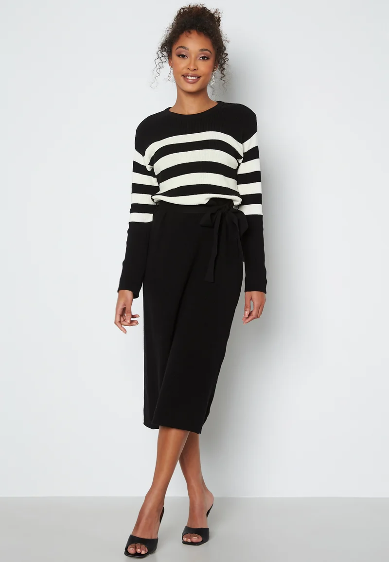 Striped O-neck Knitted Dress