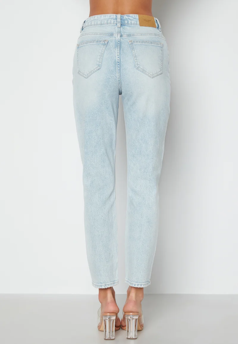 Brenda HR Straight Jeans