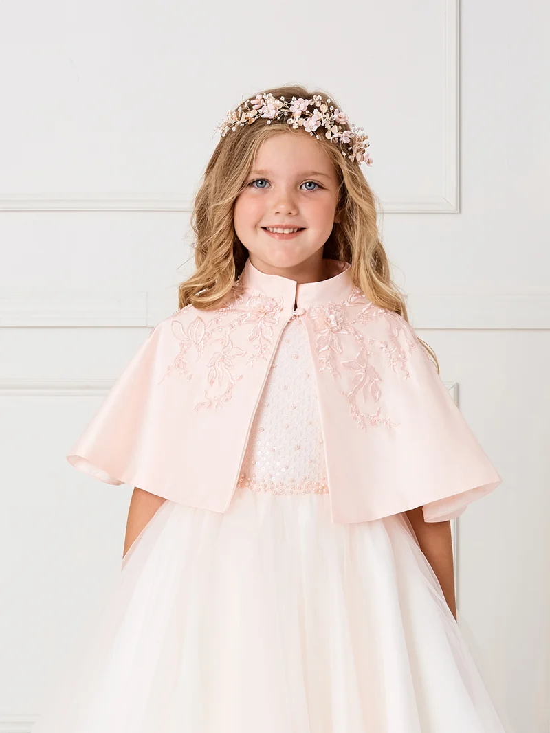 Party Girl Lace Applique Satin Cape Klänning från TIPTOP KIDS - AS7912
