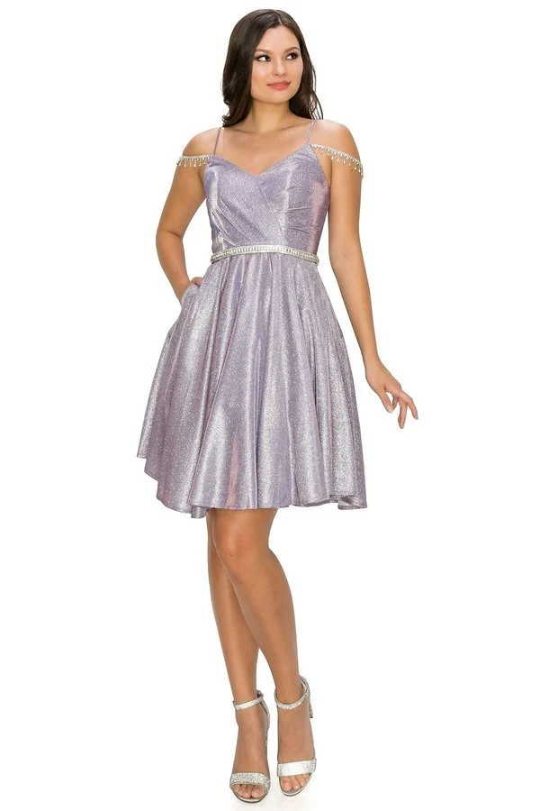 Metallisk kort festklänning från Cinderella Couture USA AS8014J-LILAC