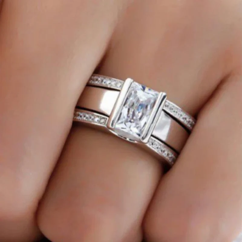 Vintage ring med infattad kristall