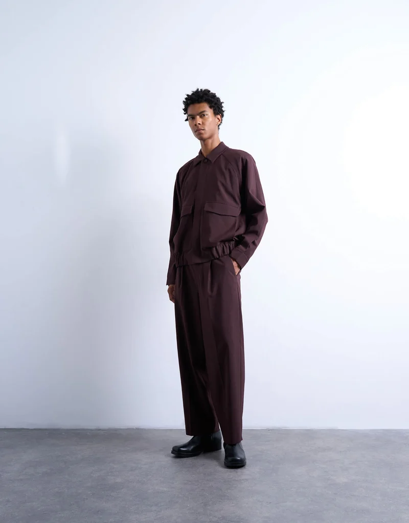 Topman relaxed tapered trousers in burgundy