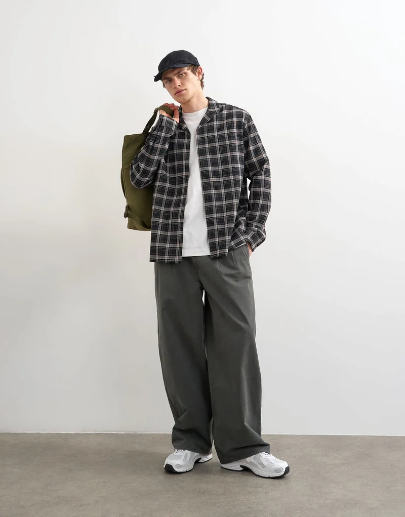 Topman baggy fit trousers with pleats in khaki
