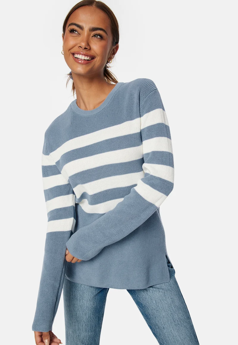 Striped O-neck Knitted Sweater