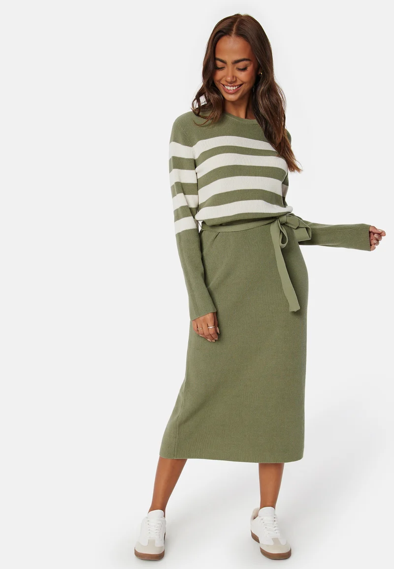 Striped O-neck Knitted Dress