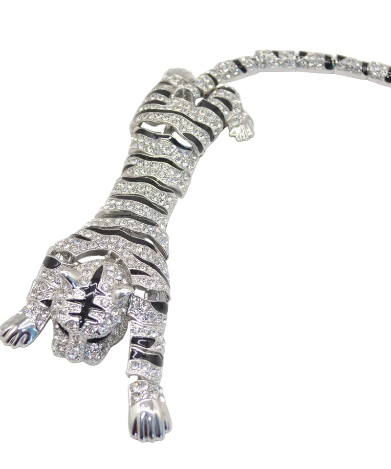 Unisex Brosch med Tigerdesign och Drip Glaze-stil