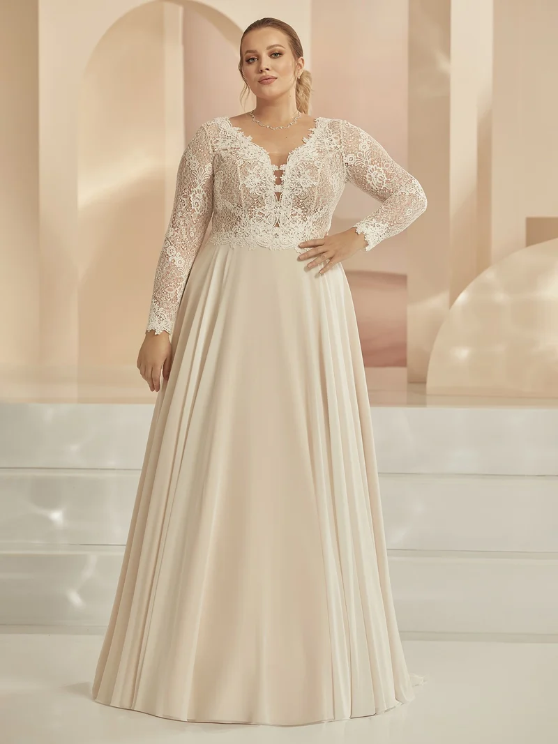 Billig Brudklänning Bianco Evento Famosa plus size (ej onlineköp )