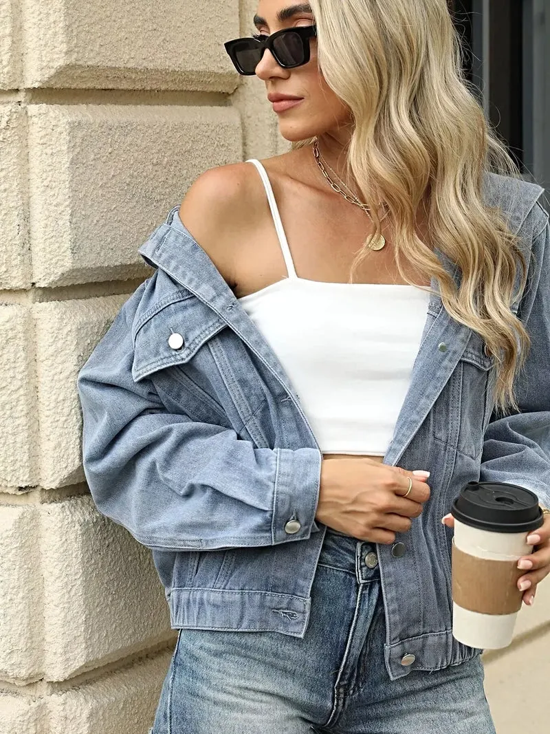 Denimjacka med huva, tvättad finish, fickdesign och klassisk stil