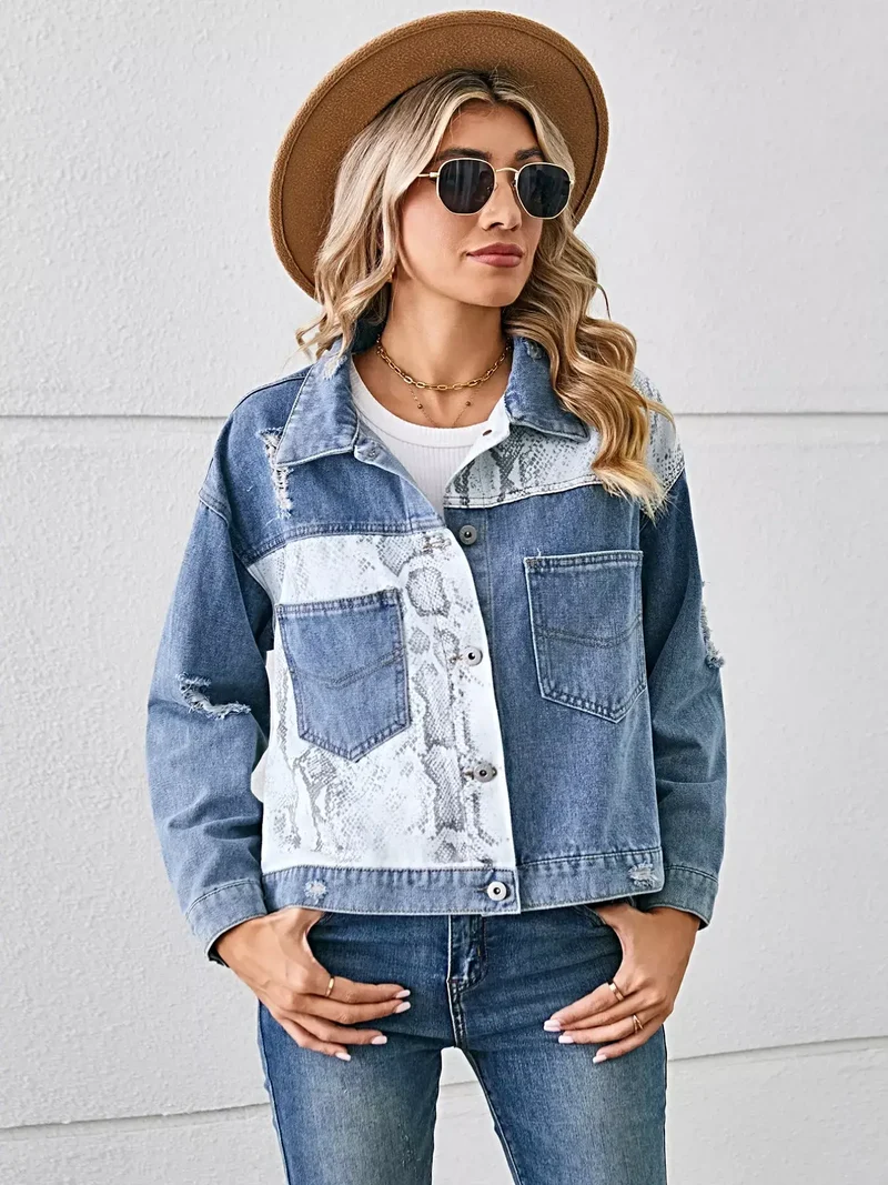 Ormmönsterjeansjacka med knappstängning och fickor - Snygg och unik design