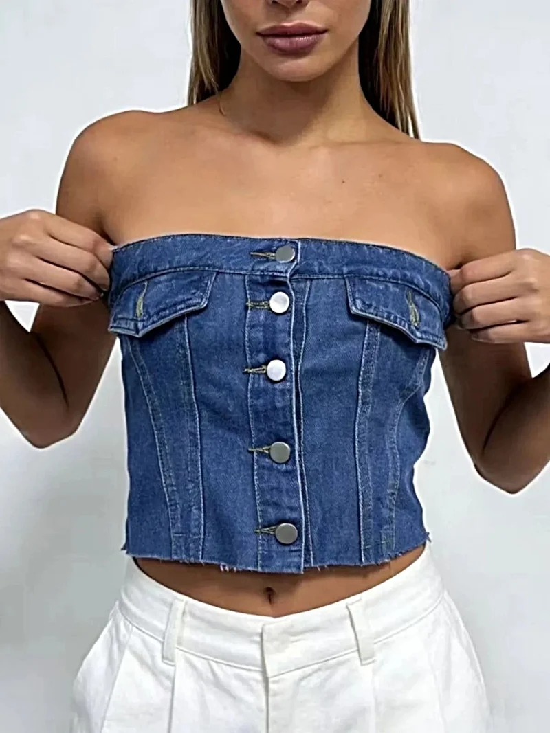 Snygg denim tubtopp med knappar framtill, rå fåll och fickor - 85 % bomull, 15 % polyester