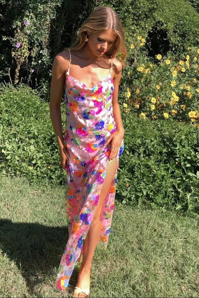 Penelope ™ | Blommig klänning med slits