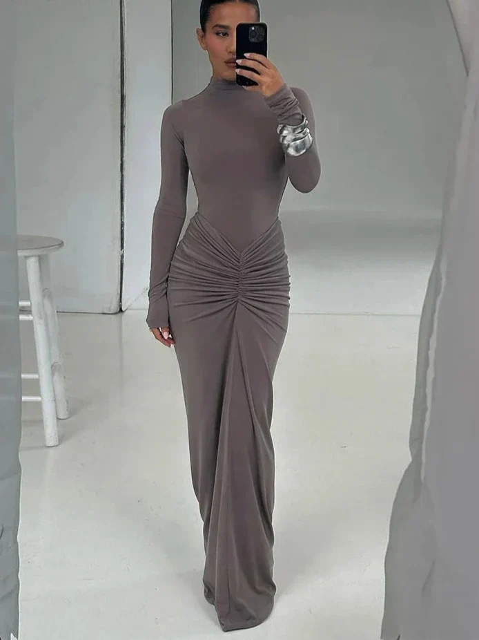 Noa™ | Elegant, figurnära klänning
