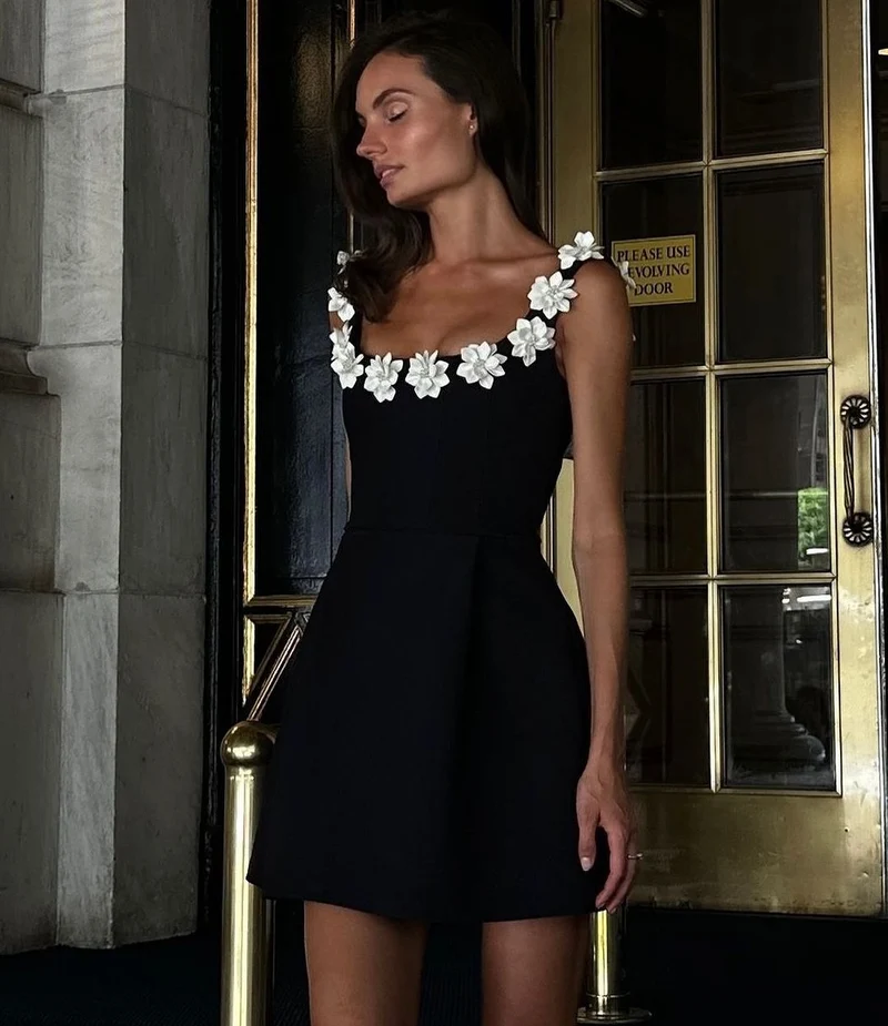 Zaylee™ | Förtrollande blommig klänning