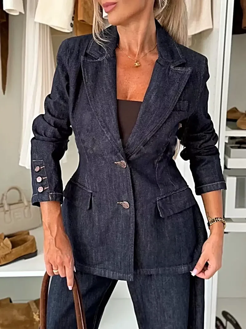 Lyxig enkelknäppt kavaj i tvättad denim - Klassisk stil för okomplicerad elegans
