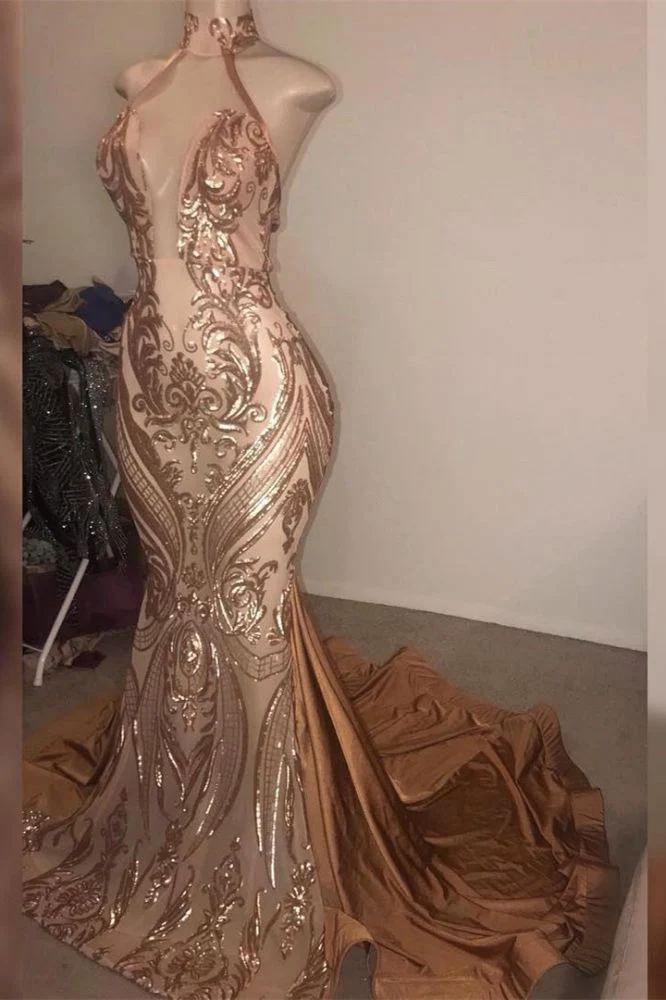 Fantastisk halterneck V-ringad paljett-sjöjungfrubalklänning för eleganta kvällsevenemang