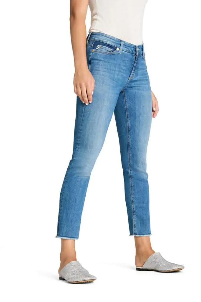 Piper Cropped Handstick