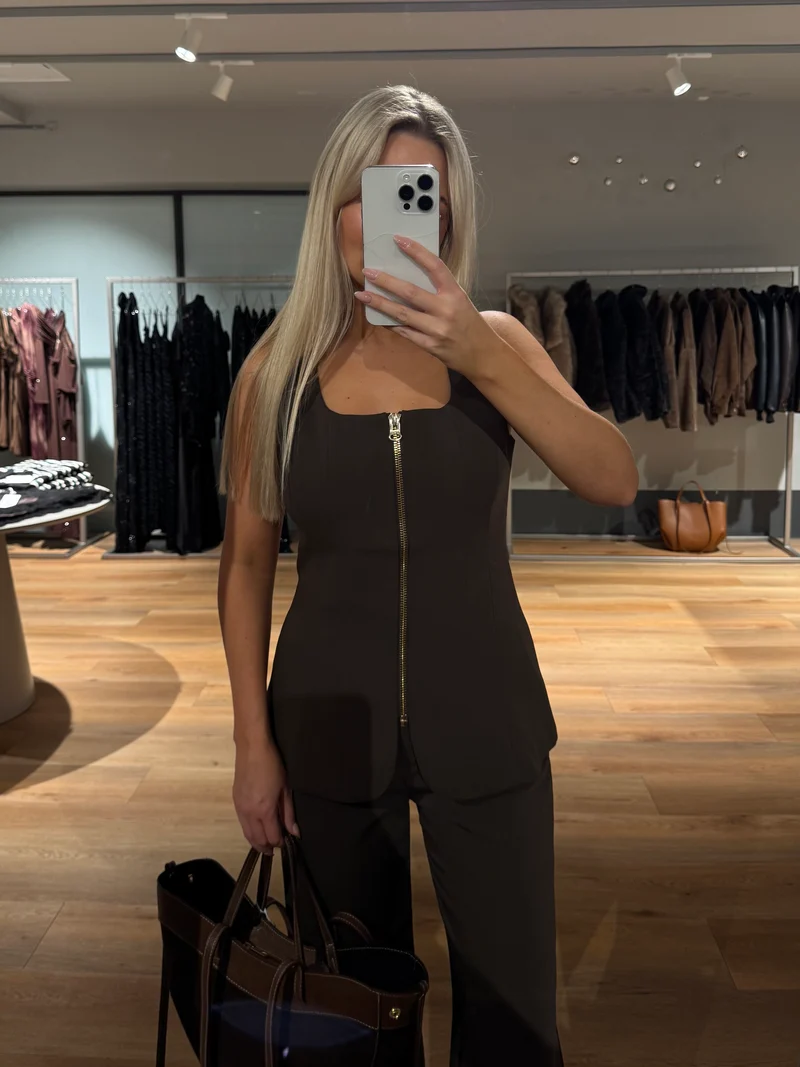 Alicia vest mørkebrun