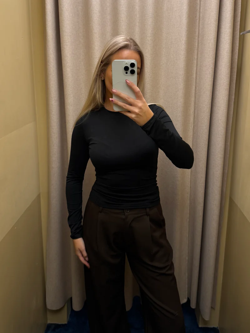 Malou bluse crew neck sort