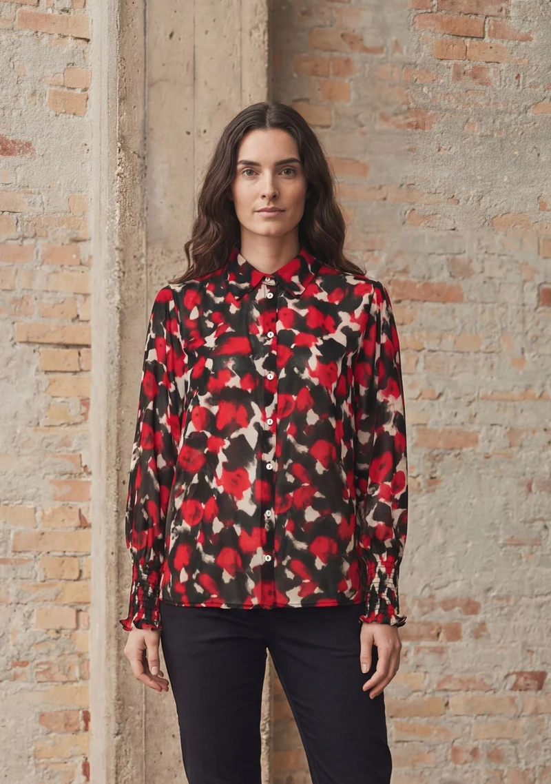 Vibse Shirt - Red Abstraction