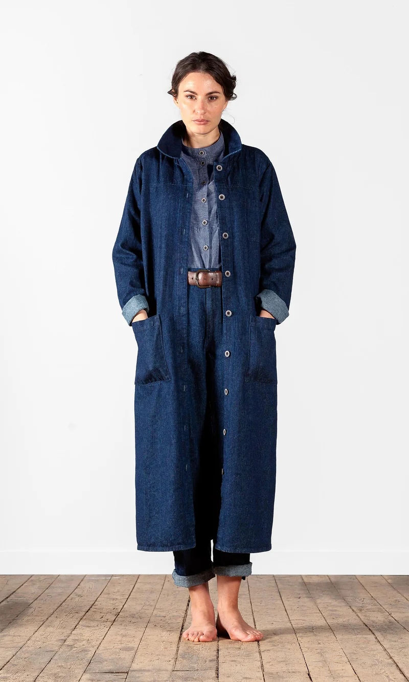 Jeansrock i klassisk rak modell med fickor