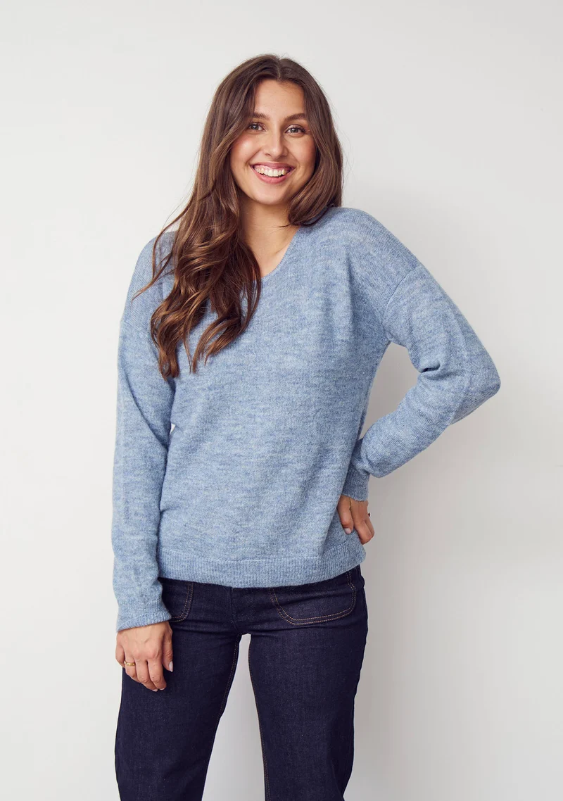 Anna Classic Pullover - Ice Blue