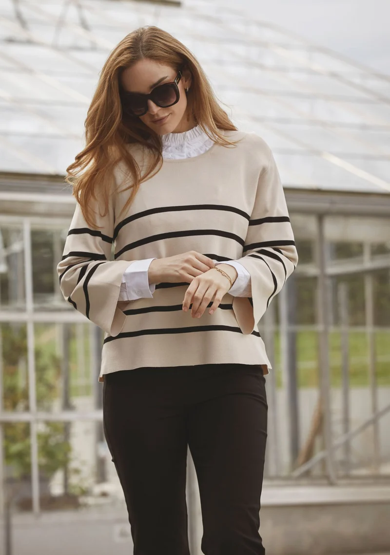 Jena s/s Knit - Sand w/Black