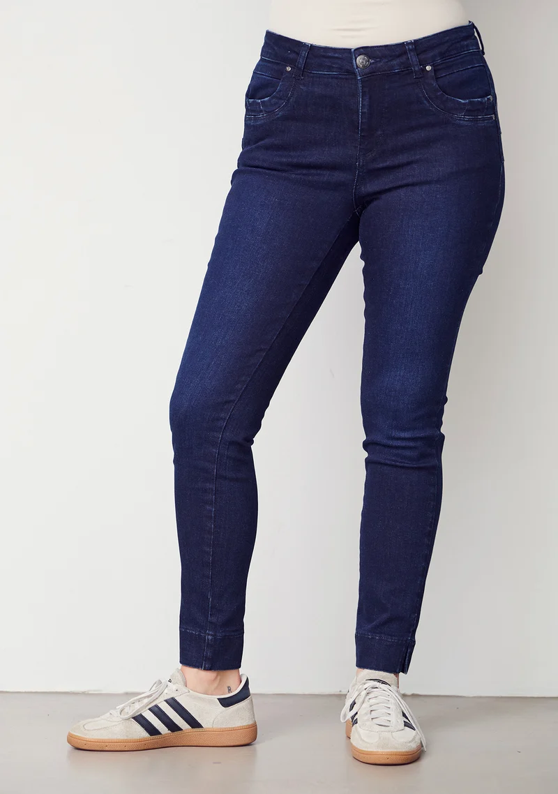 Verona Jeans - Deep Dark Denim
