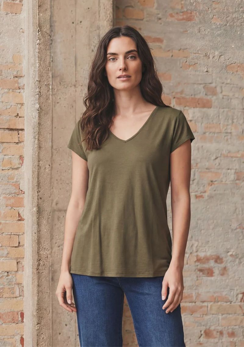 Nugga V-Neck T-Shirt - Khaki